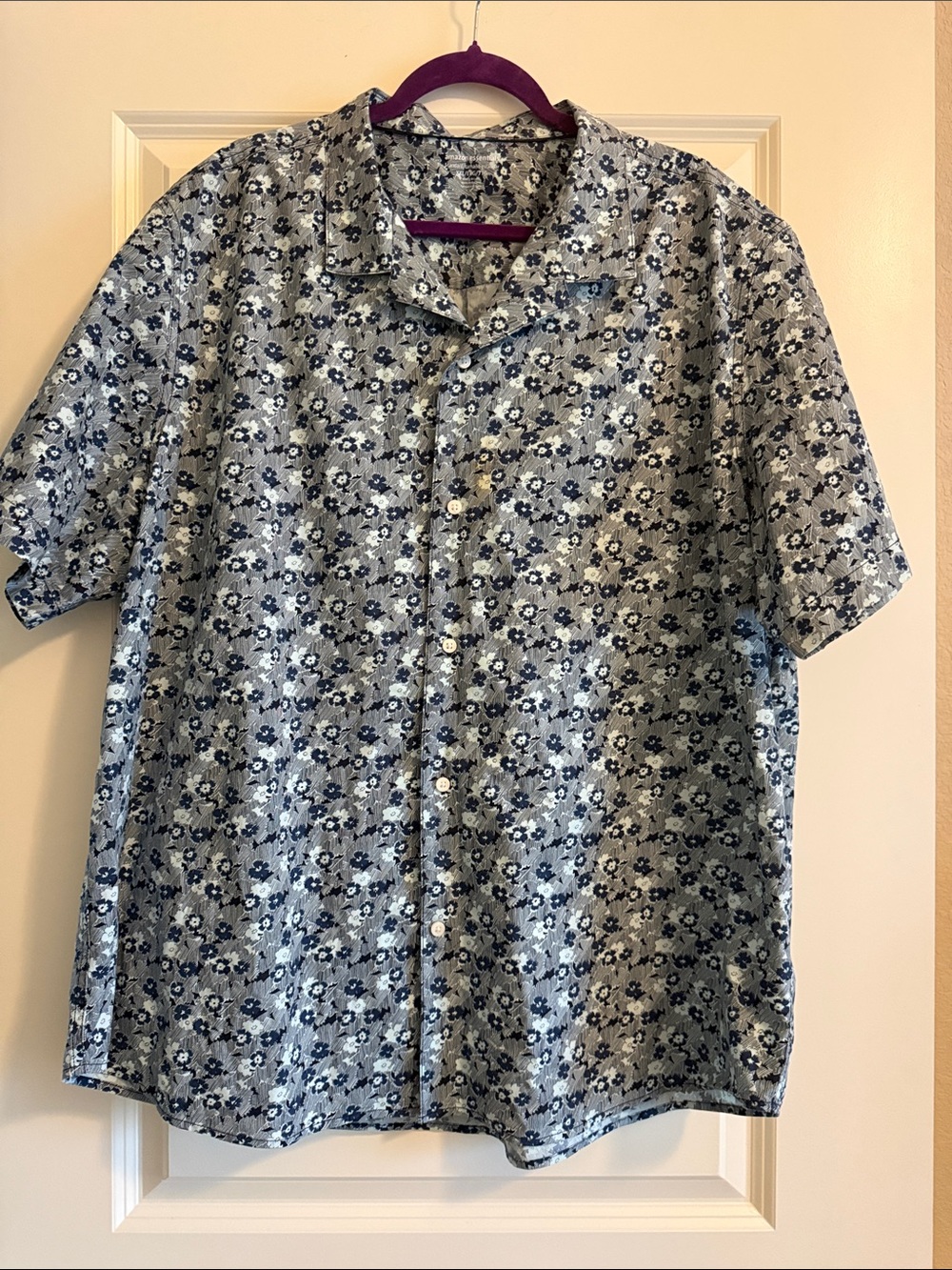 Amazon Essentials Men's Short-Sleeve Button-Down Shirt - Blue Print